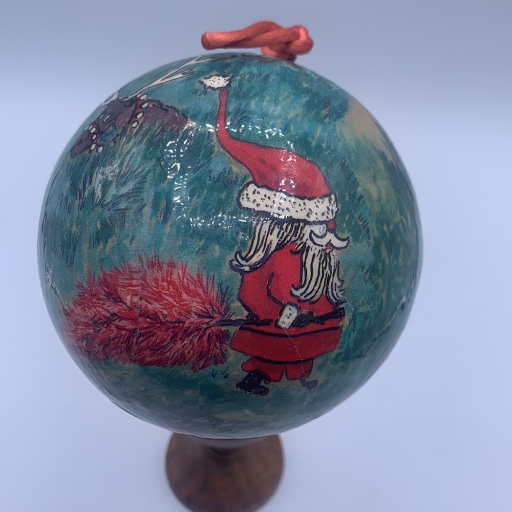 Vintage 1974 Memory Balls Santa Reindeer Laura Hart Bell Decorna